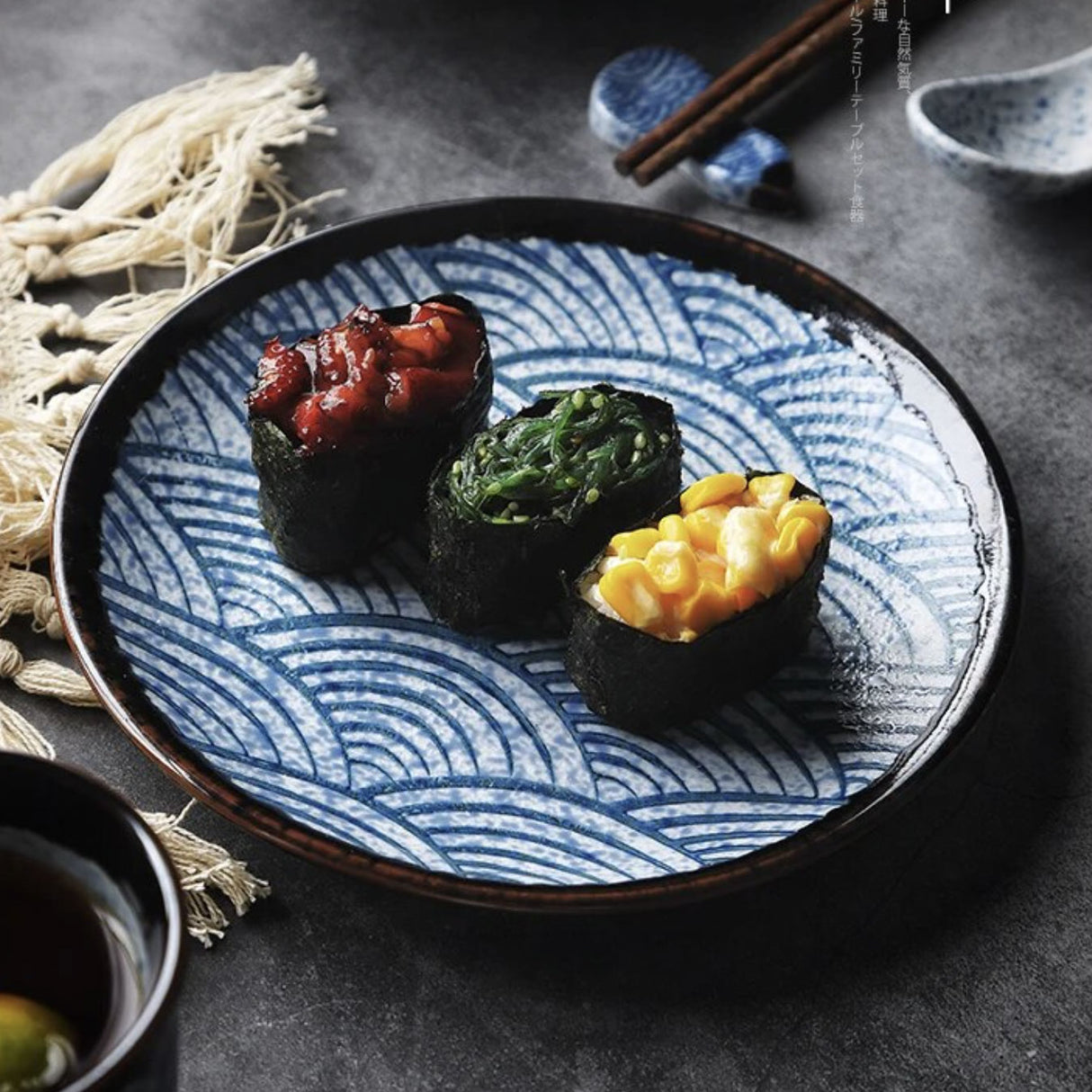 assiette japonaise motifs vagues ceramique