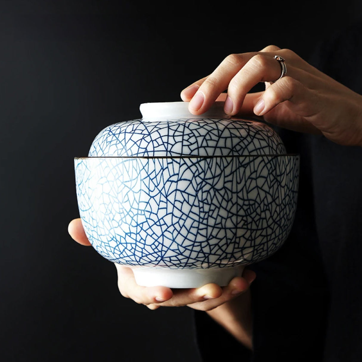 Bol japonais en céramique avec couvercle