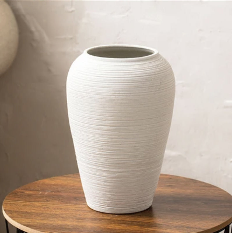 Vase japonais blanc moderne
