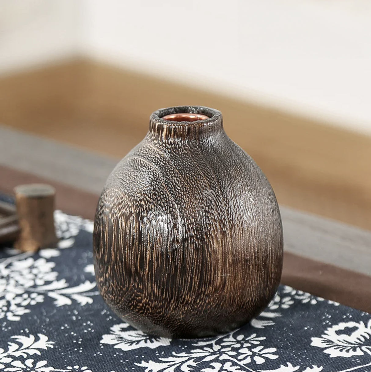 Vase japonais en bois