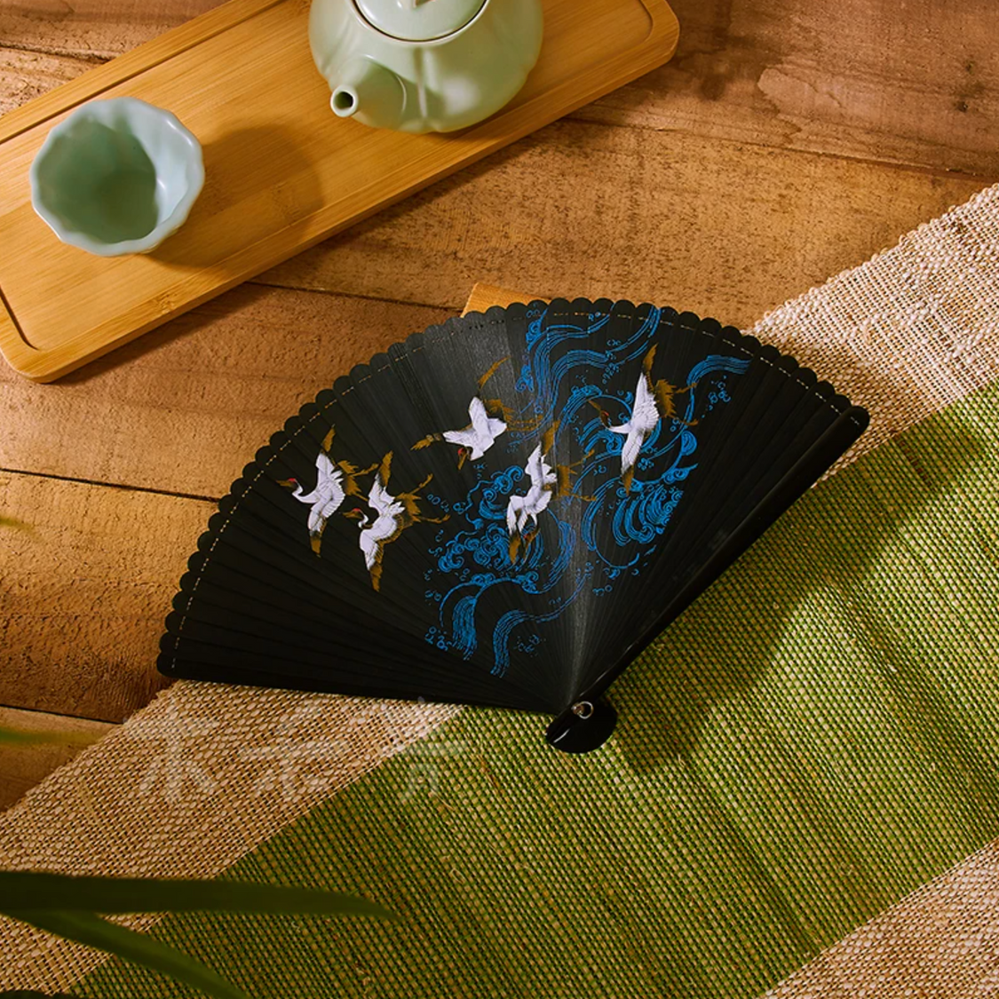 eventail japonais grue noir