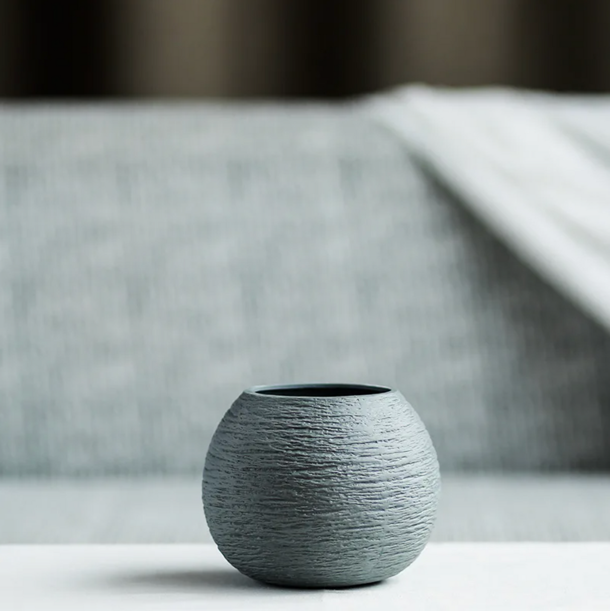 Vase japonais gris