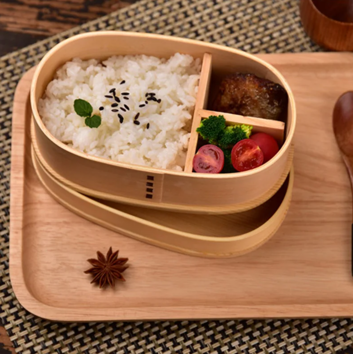 Boîte bento en bois clair