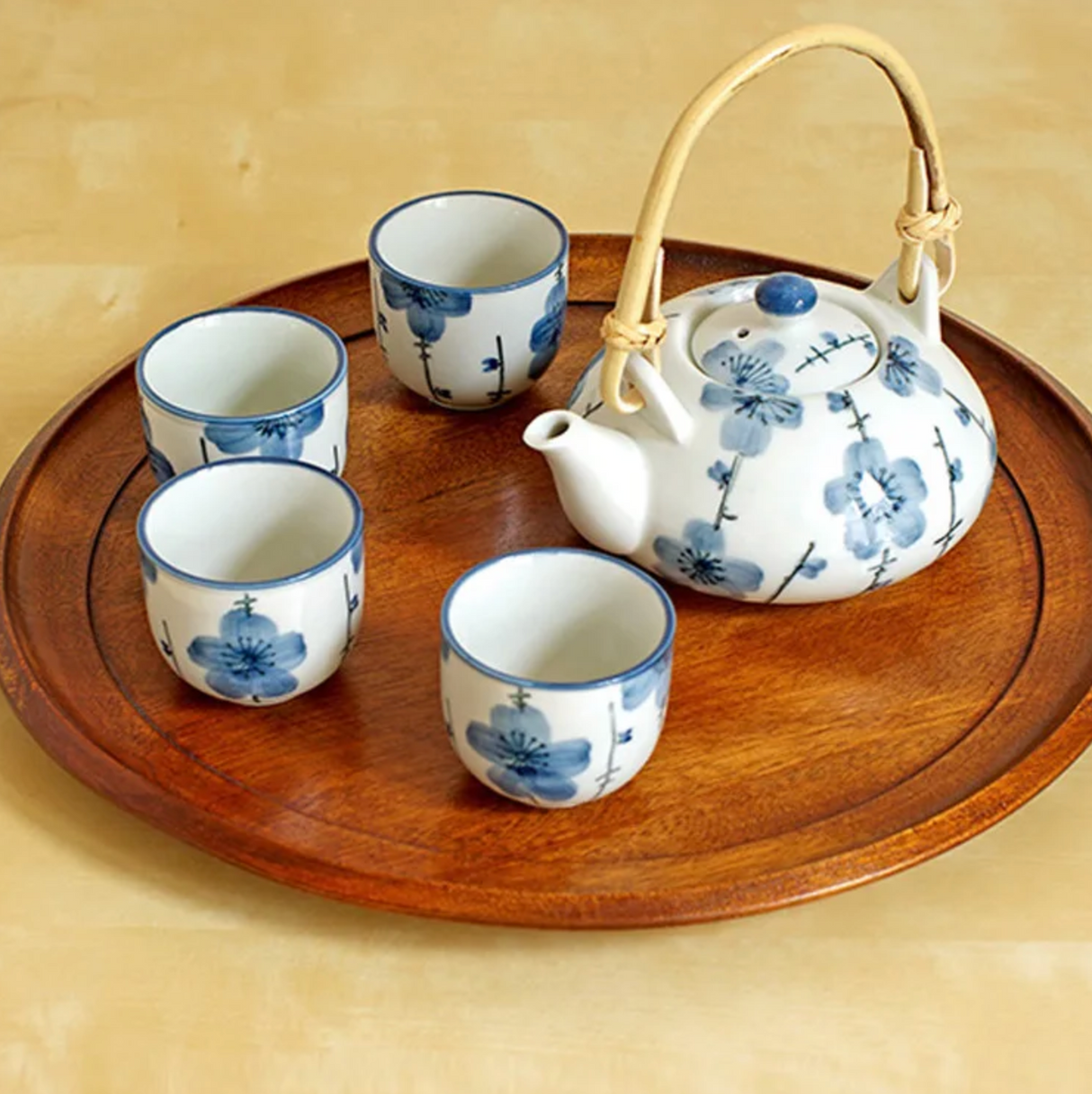 Service à thé japonais blanc à fleurs