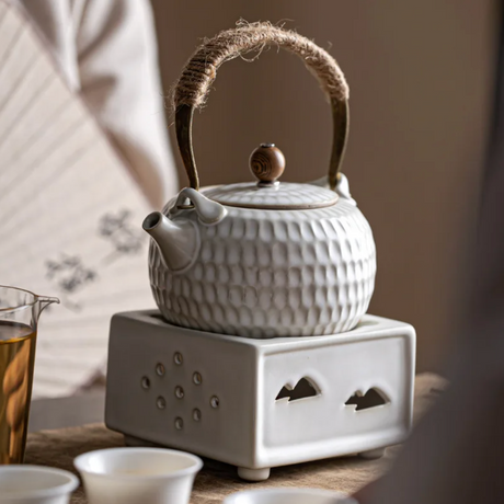 Théière japonaise blanche en céramique