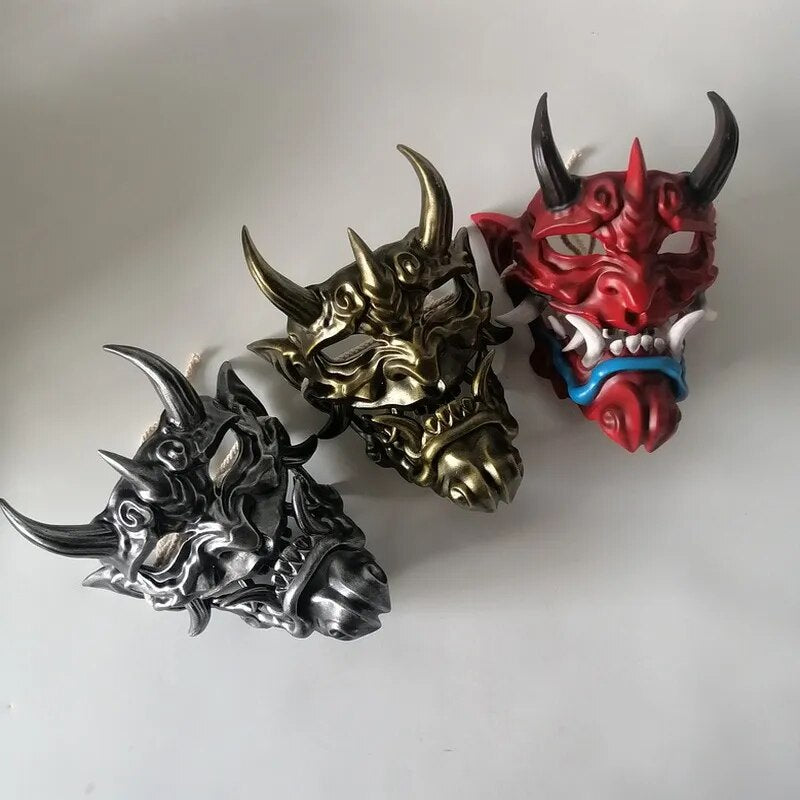 masque japonais a cornes demon