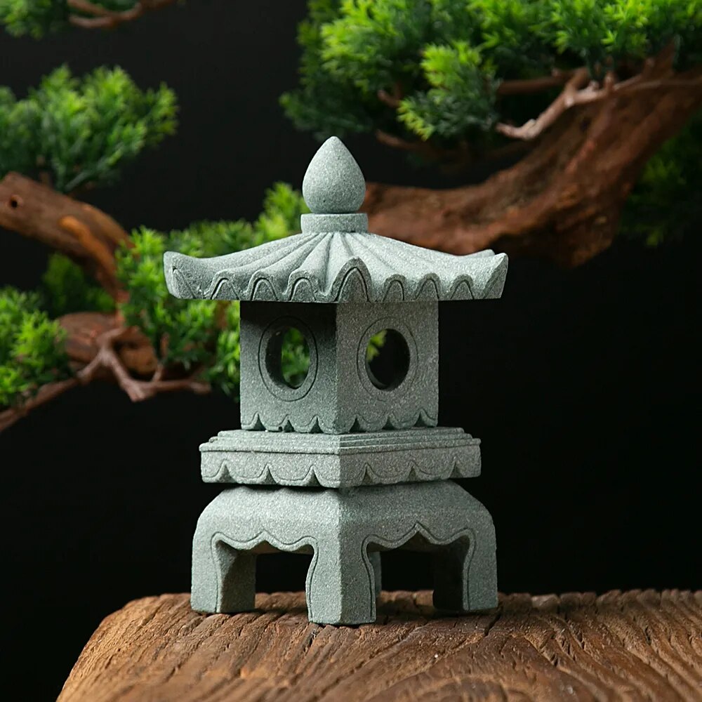 Japanese stone lantern – Au coeur du Japon
