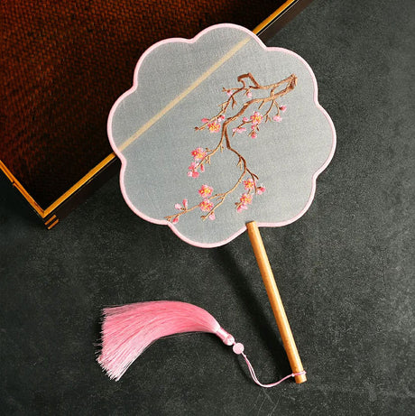 eventail japonais avec manche sakura