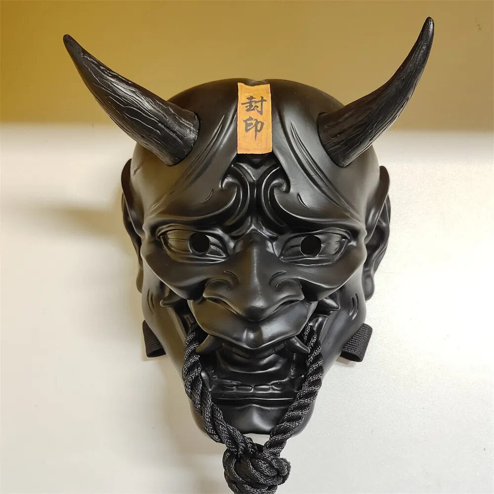 masque japonais noir