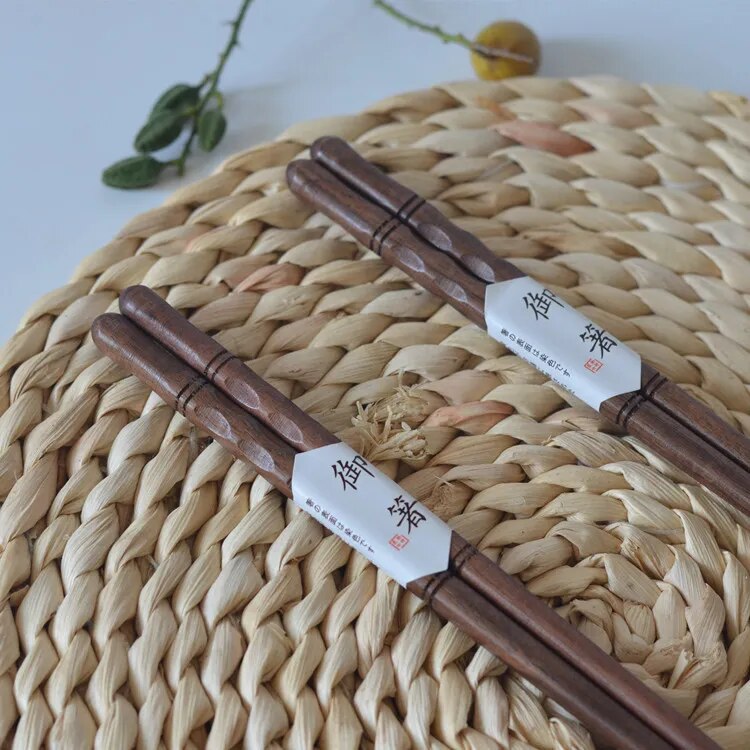 baguettes japonaises en bois vernis design