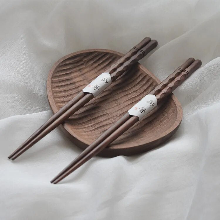baguettes japonaises en bois vernis