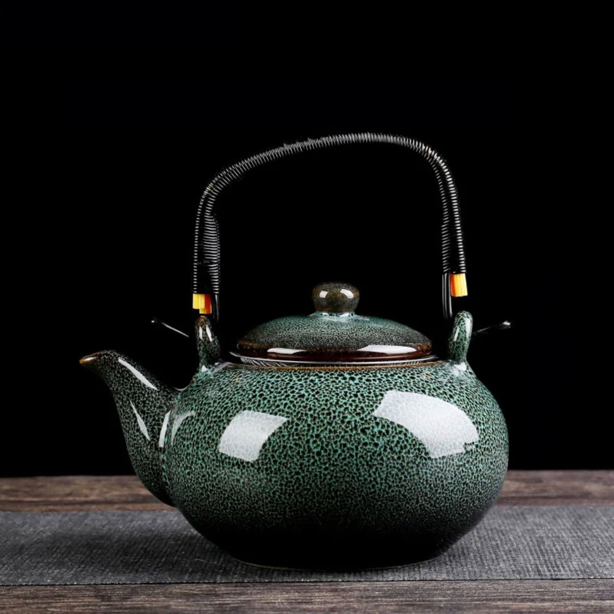 Théière japonaise verte en céramique
