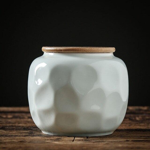 boite-a-the-japonaise-en-ceramique-blanche