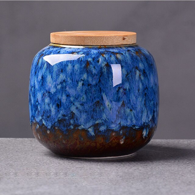 boite-a-the-japonaise-en-ceramique-avec-glacure-bleue
