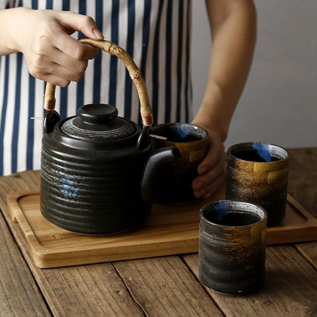 service-a-the-japonais-retro-noir