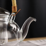 theiere-japonaise-traditionnelle-en-verre-bec-verseur