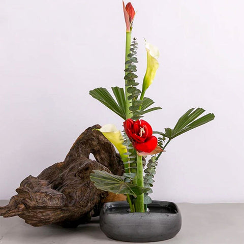 vase-ikebana-noir-carre